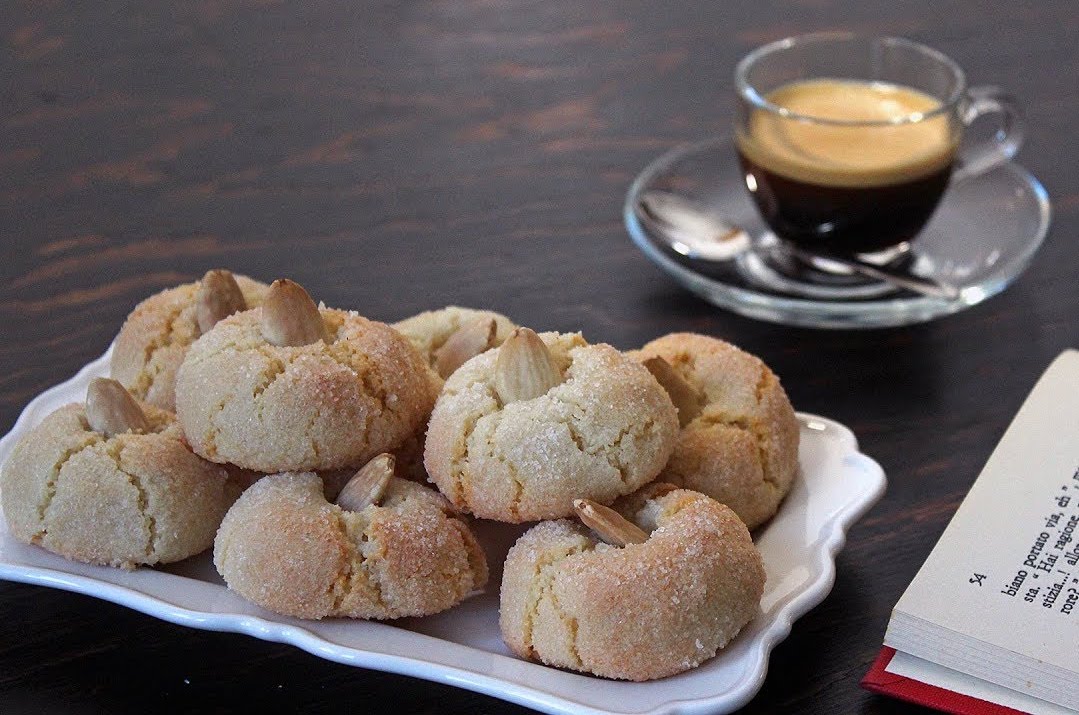 Italian Soft Amaretti Biscuits Recipe
