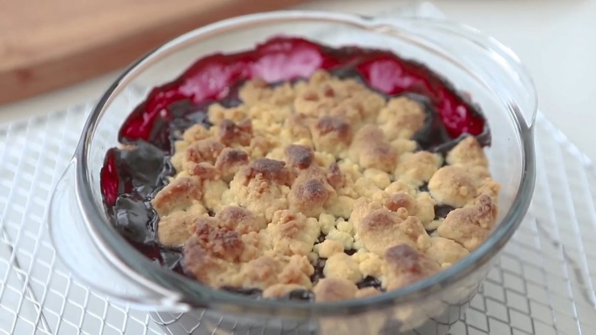 Mulberry Crumble Pie, Easy Crumble Recipe